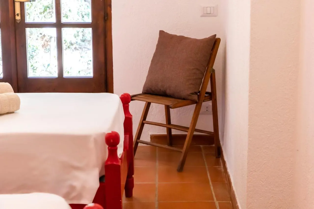Villa Corallo - Free Wifi - 1Km From The Beach ヴィッラシミーウス 0*,  イタリア